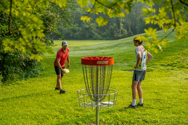 JonathanByevilleDiscGolf 768x512