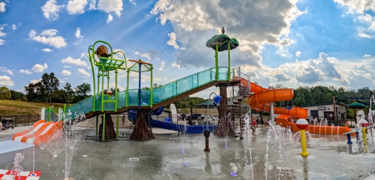 splashpad wide 2 768x369